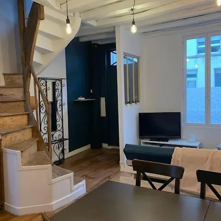 Maison Angouleme, France بيت للعطل *